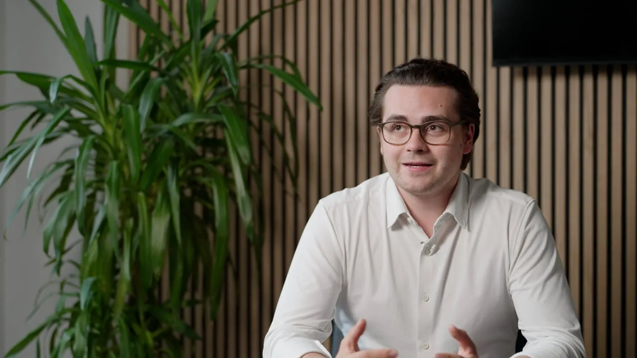 Recrutis: 3× bessere Video-Performance, jeder 3. Kunde empfiehlt weiter