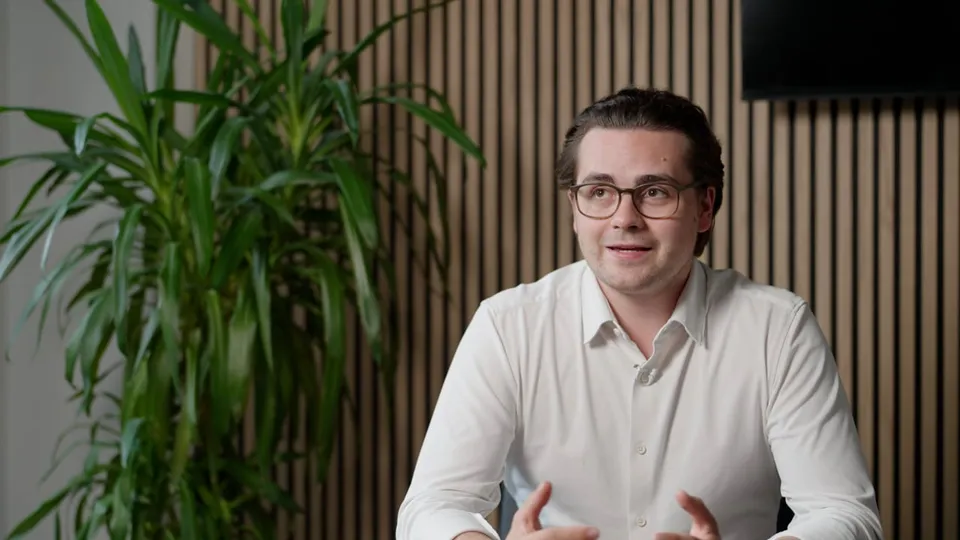 Recrutis: 3× bessere Video-Performance, jeder 3. Kunde empfiehlt weiter